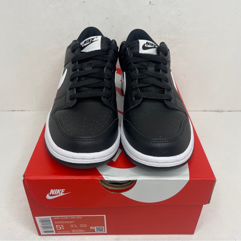 Nike Dunk Low GS “Panda 2.0” 2023 - Picture 2 of 4